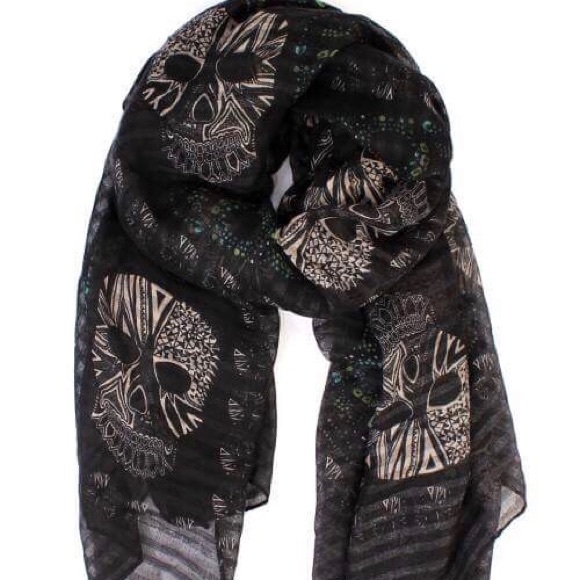 The House Of Gentry Accessories - Black Skull Scarf